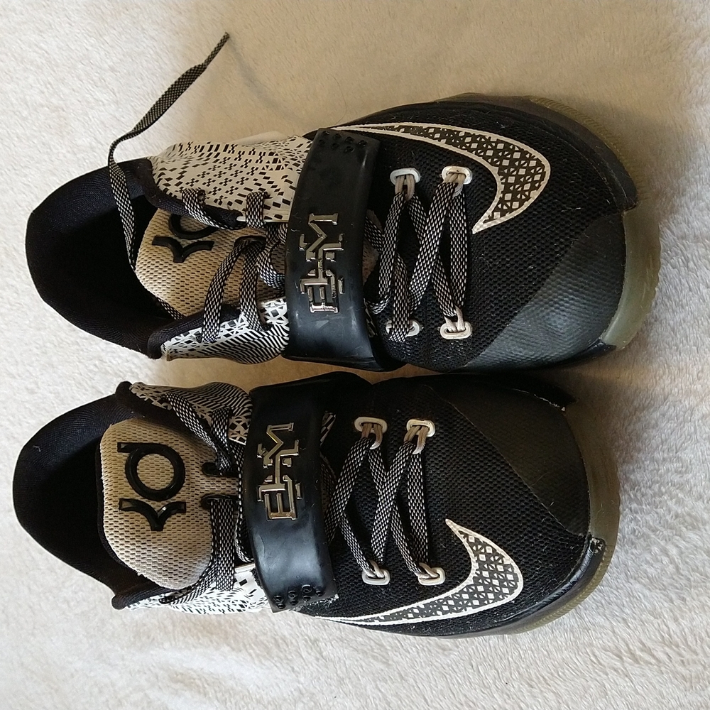 Nike KD Black History Month Size 6.5Y